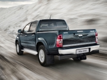 Фото Toyota Hilux Double Cab 2.4D MT №10